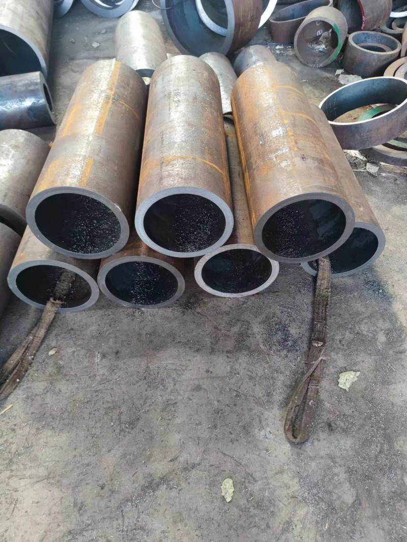 定边定边定边12Cr1MovG无缝钢管切割